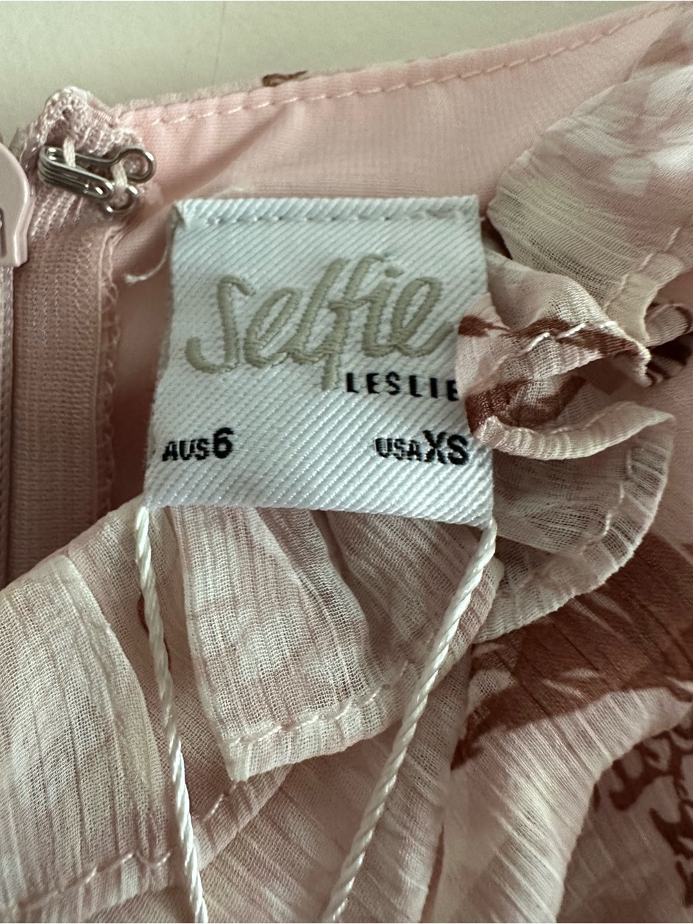 Selfie Leslie • Kirra Puff Sleeve Ruched Bodice Dress Botanic Print Pink - Picture 8 of 10
